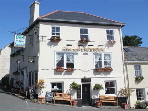 The Safe Harbour 3*